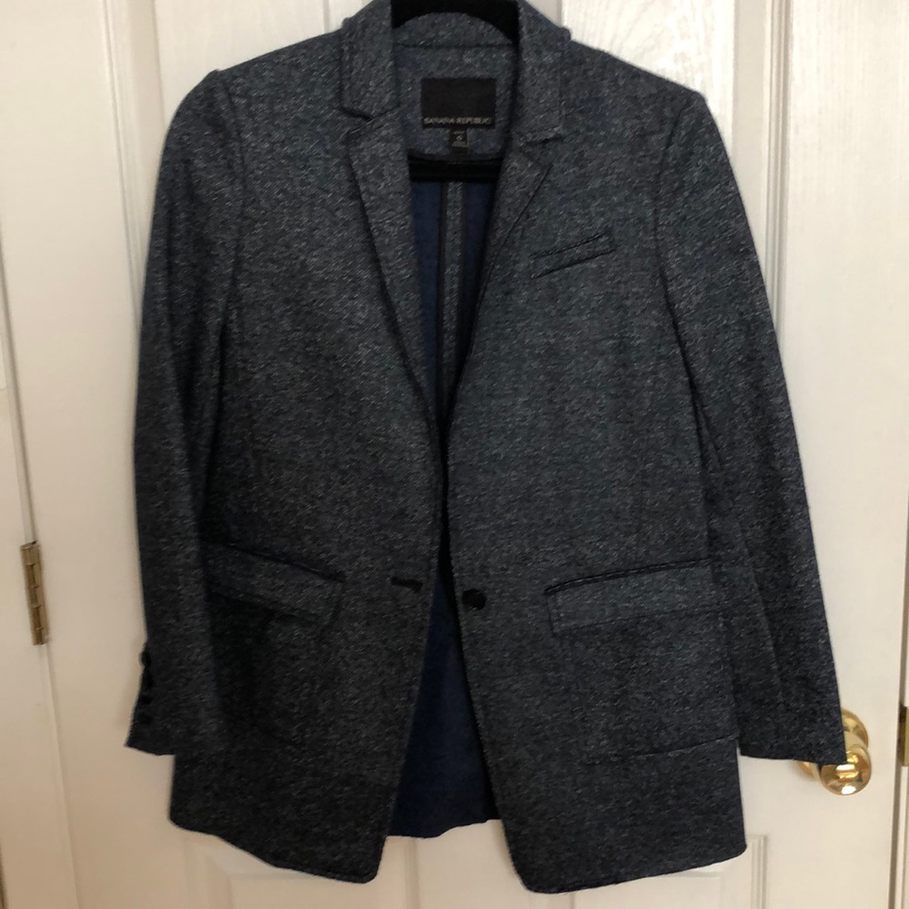 BANANA REPUBLIC, new without tags, never been worn.